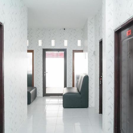 Reddoorz Near Sarinah Джакарта Екстериор снимка