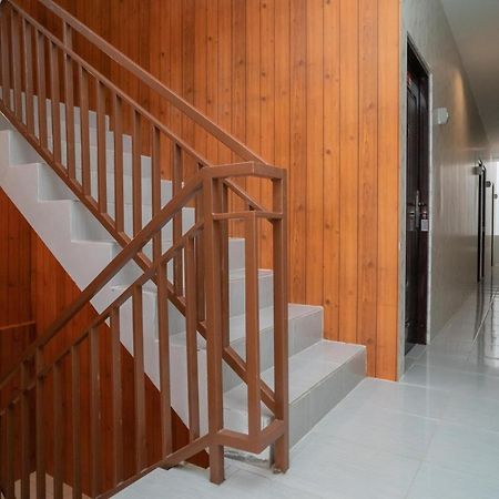 Reddoorz Near Sarinah Джакарта Екстериор снимка
