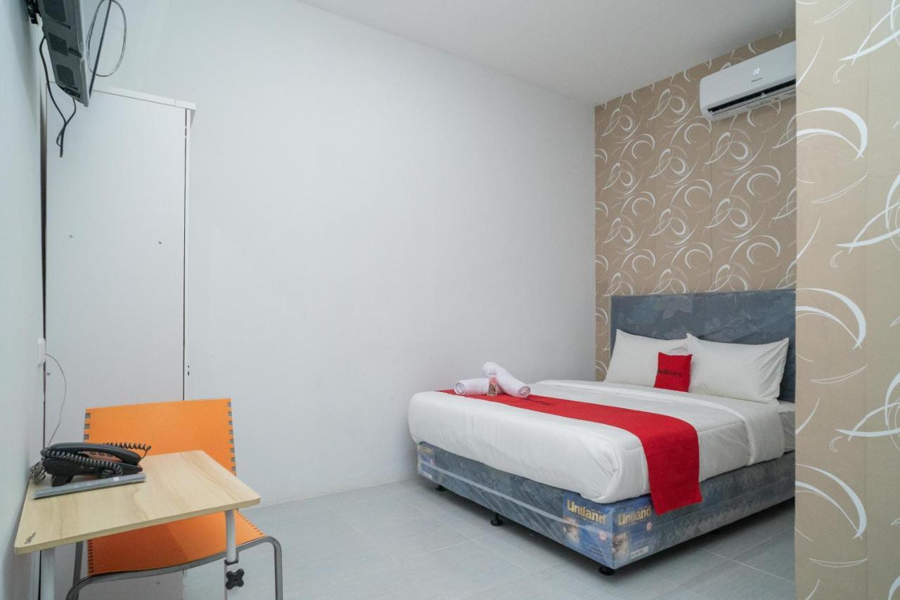 Reddoorz Near Sarinah Джакарта Екстериор снимка