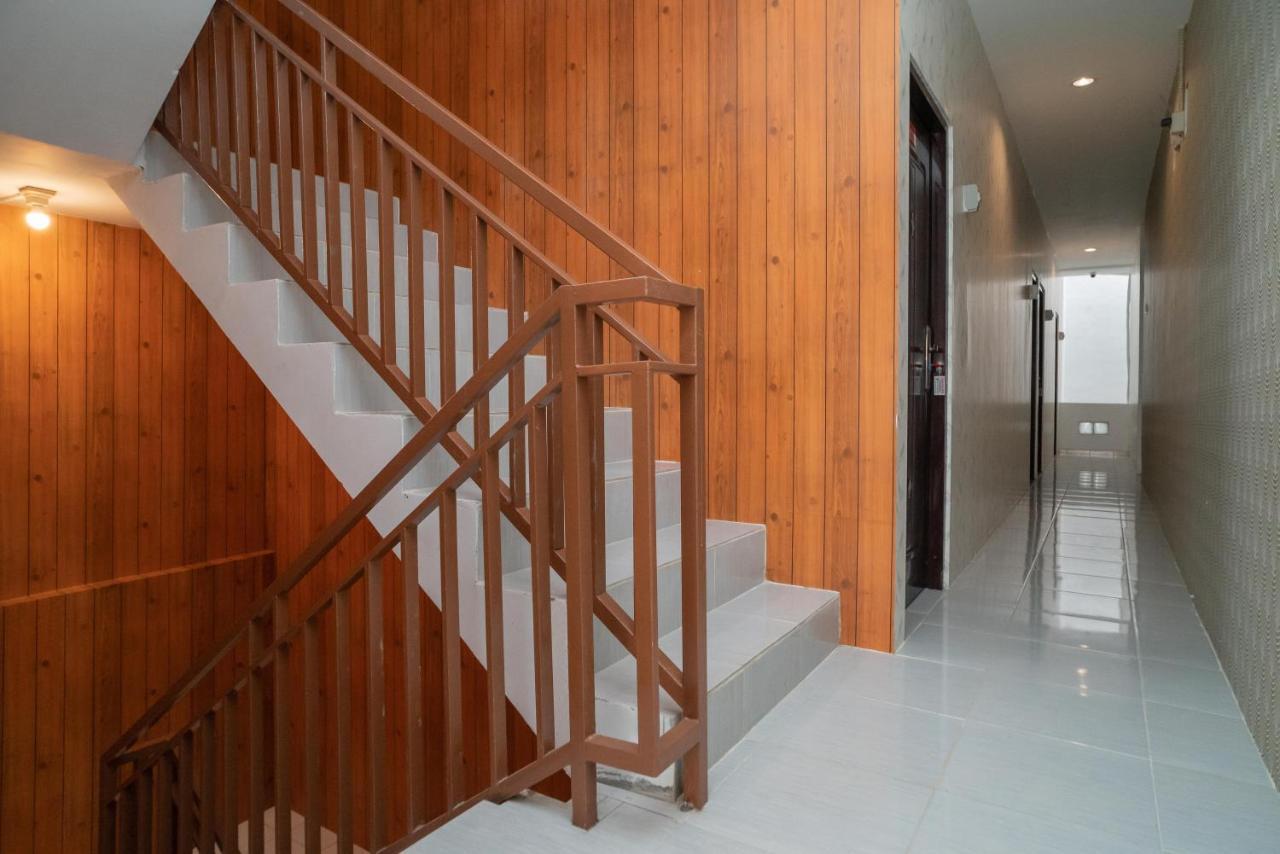 Reddoorz Near Sarinah Джакарта Екстериор снимка