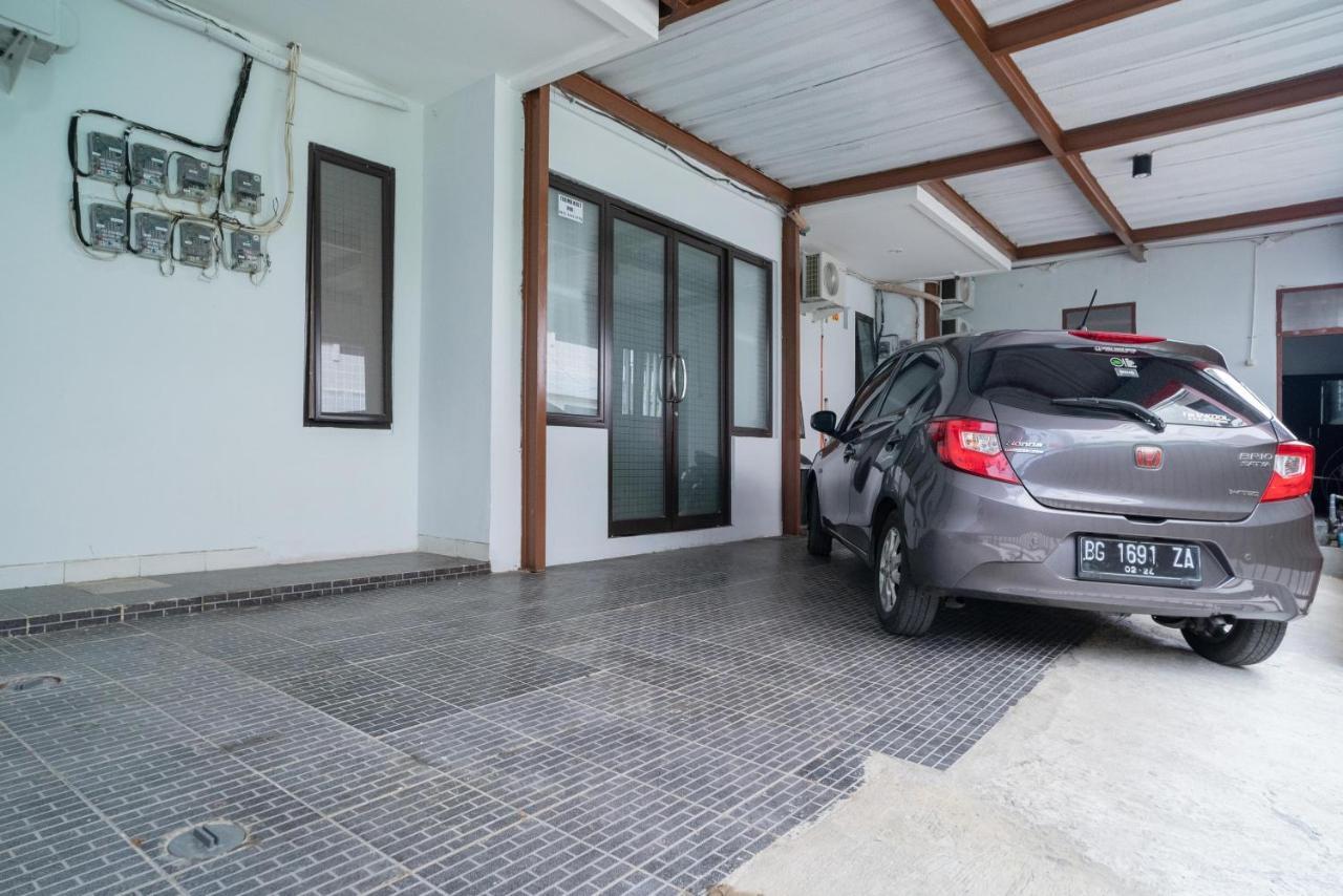 Reddoorz Near Sarinah Джакарта Екстериор снимка